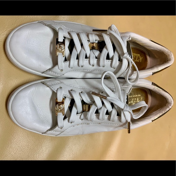 Michael Kors Shoes - Michael Kors lace-up shoes in Women’s 7-1/2M